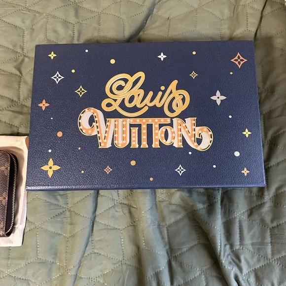 Louis Vuitton Monogram Zippy Organizer Wallet - Picture 15 of 15